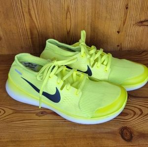 Nike 👟 Men's or Women's RN running shoes